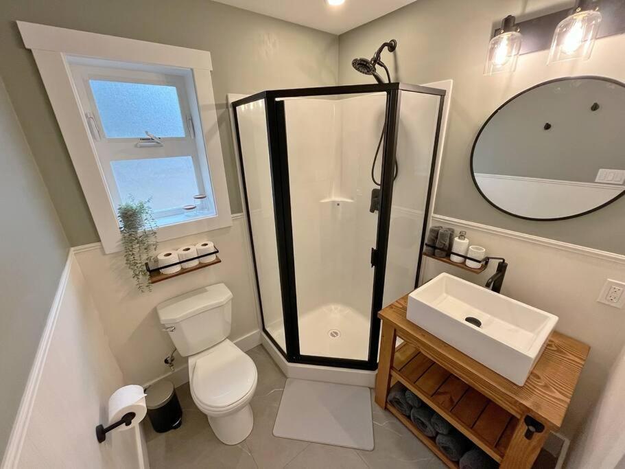 Modern Studio With Soft Tub And Mountain Views - Ratcliffe Guest Suite Duncan Dış mekan fotoğraf